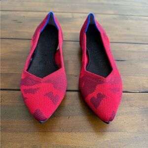 Rothy’s The Point • Red Camo Knit • Size 9 • Discontinued